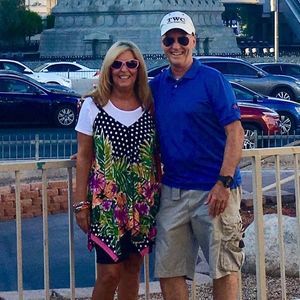 Meet your Posher, Valeria